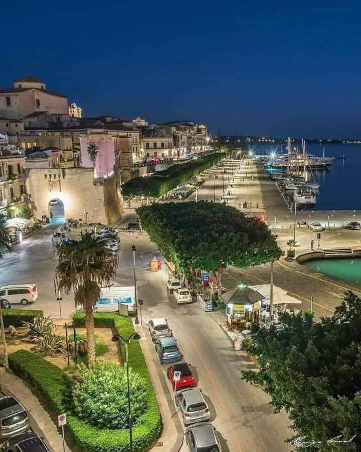 B&B Ortigia Sea View Siraküza Dış mekan fotoğraf